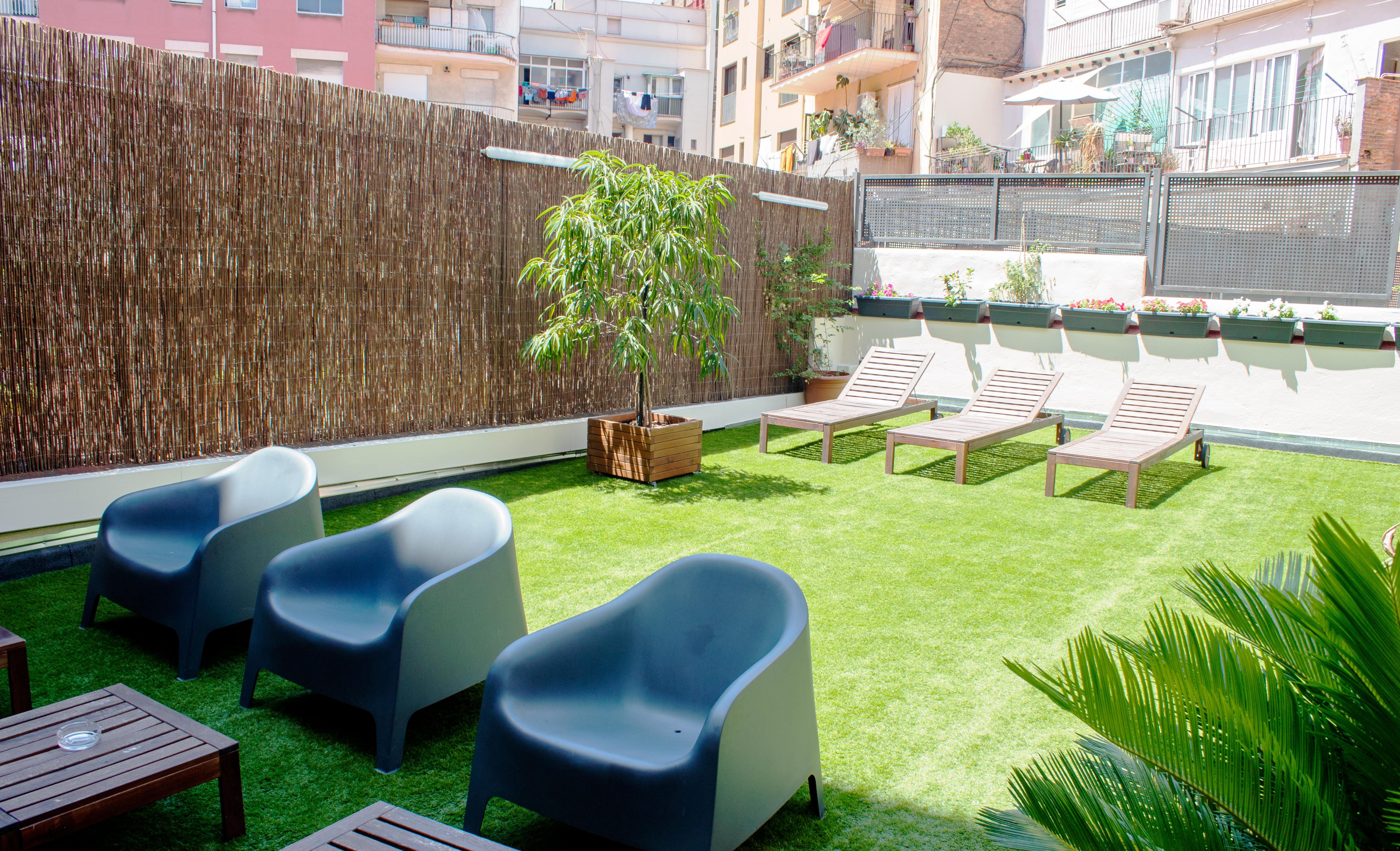 Libere Barcelona Sant Antoni Aparthotel Exterior photo