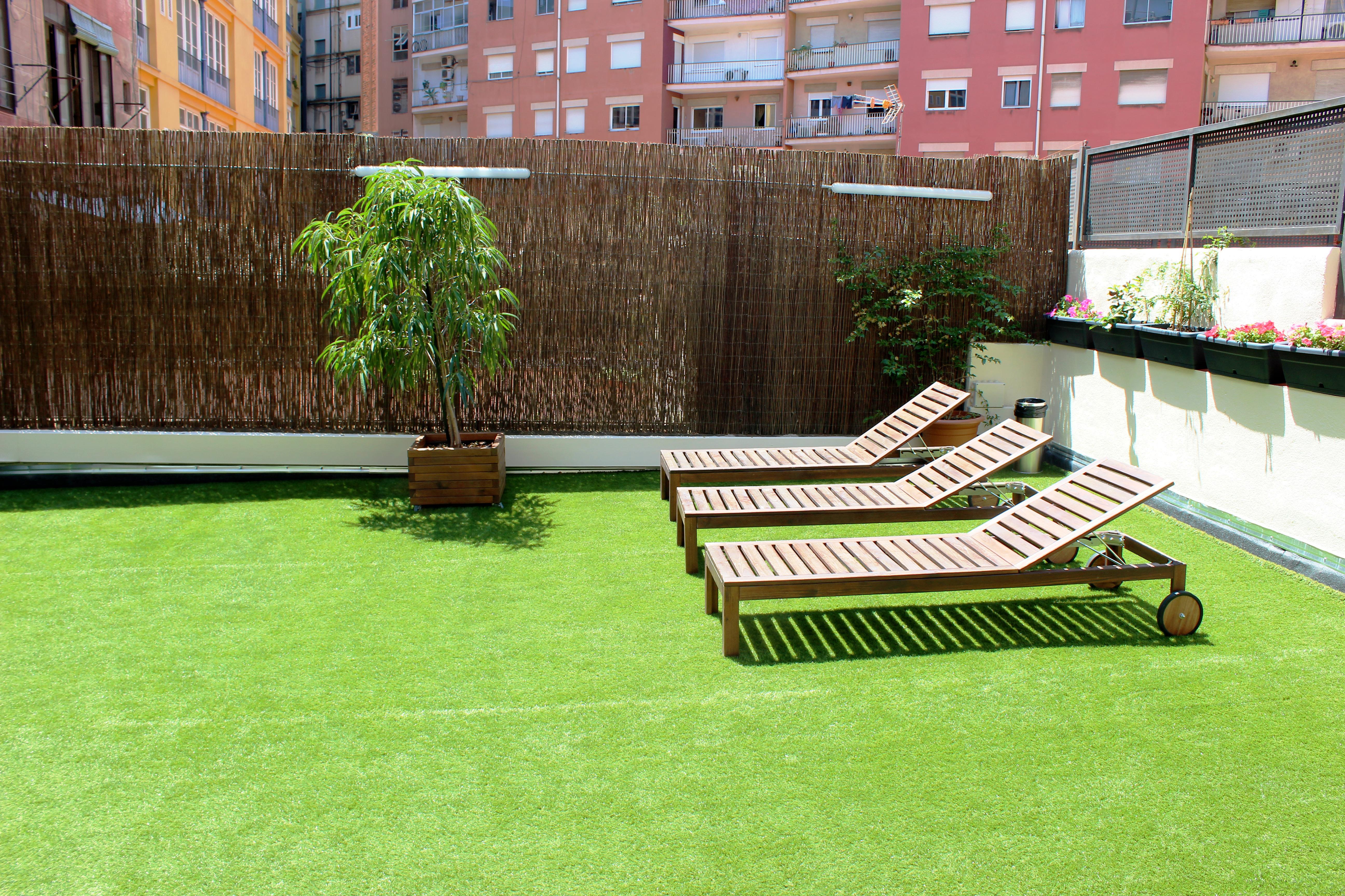 Libere Barcelona Sant Antoni Aparthotel Exterior photo