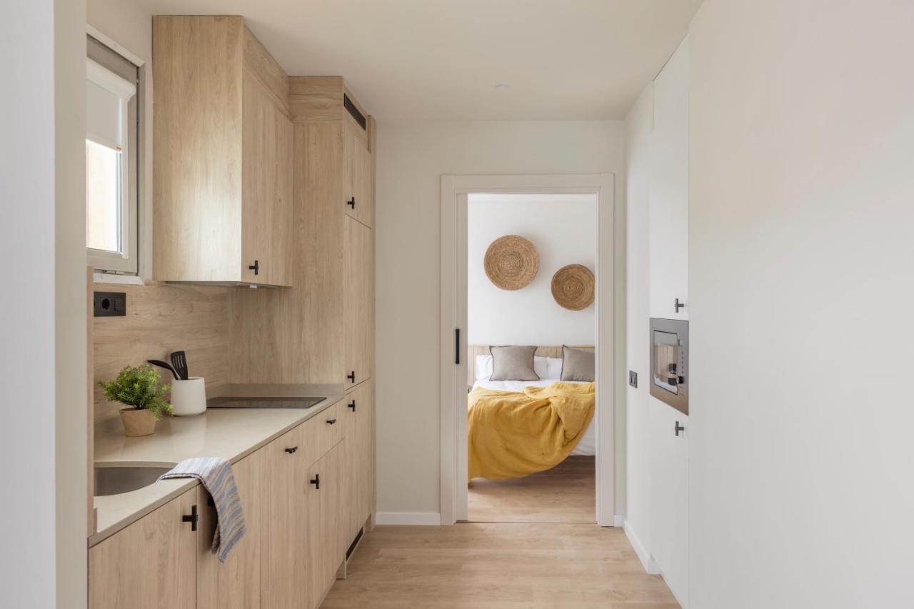 Libere Barcelona Sant Antoni Aparthotel Exterior photo
