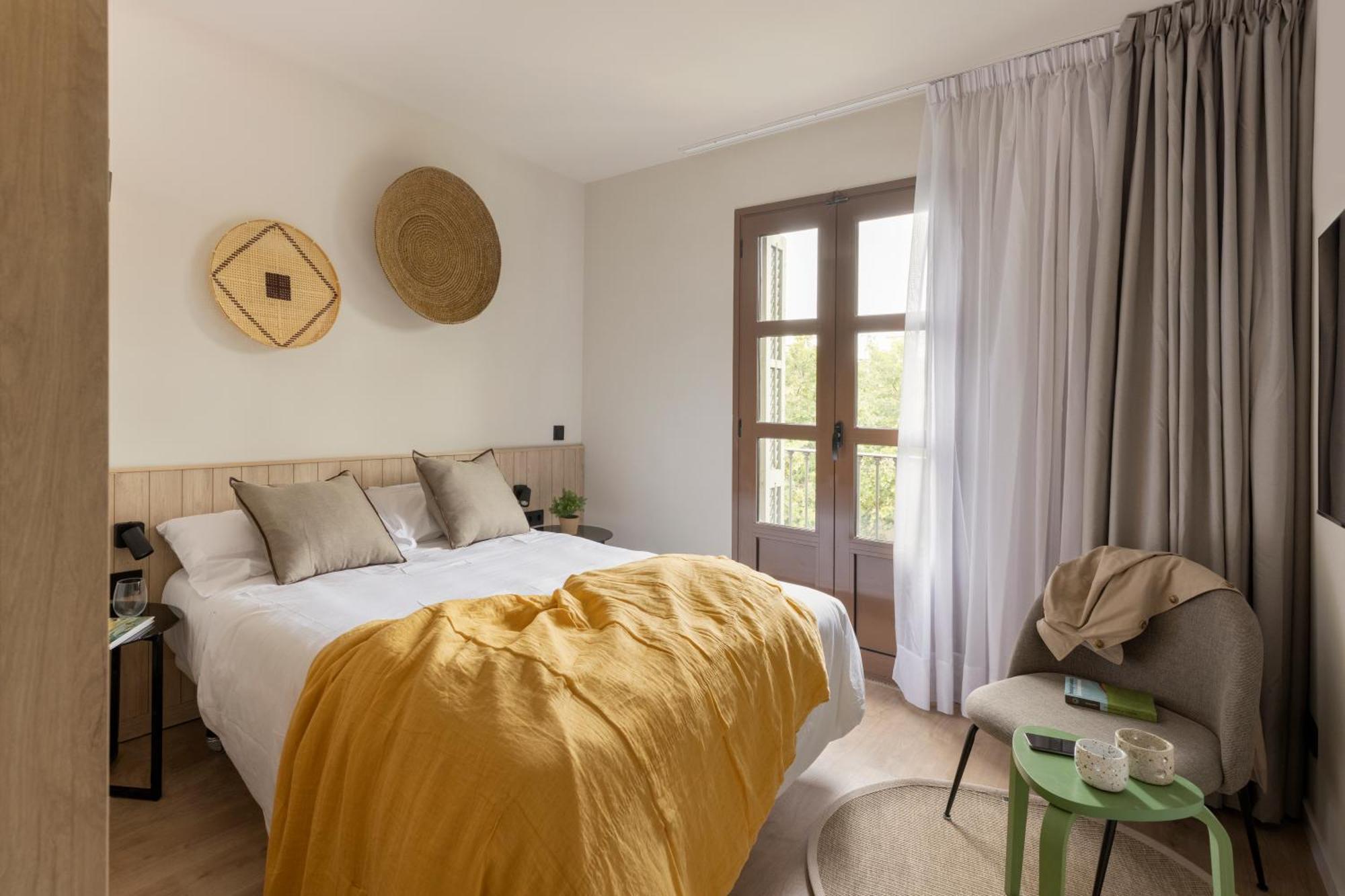 Libere Barcelona Sant Antoni Aparthotel Exterior photo