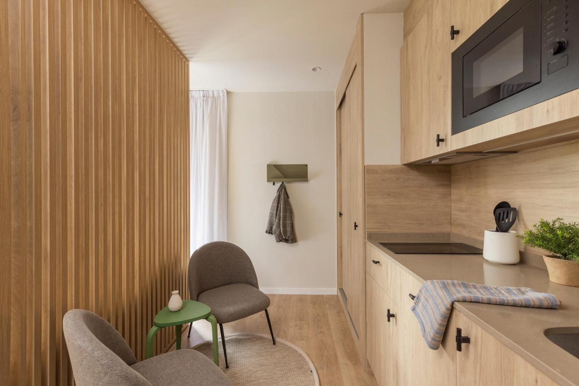 Libere Barcelona Sant Antoni Aparthotel Exterior photo