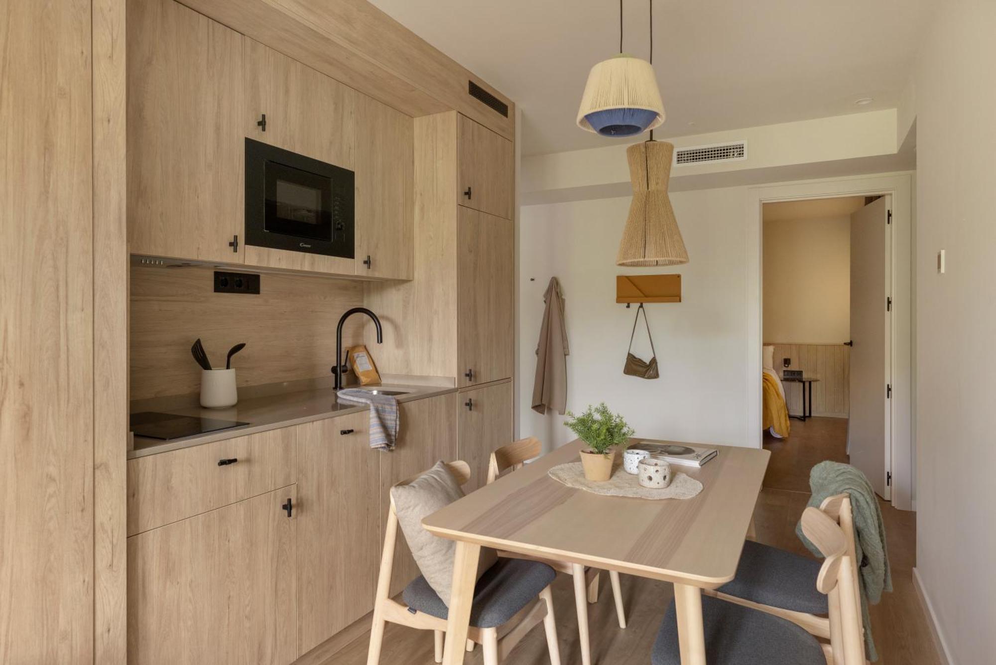 Libere Barcelona Sant Antoni Aparthotel Exterior photo