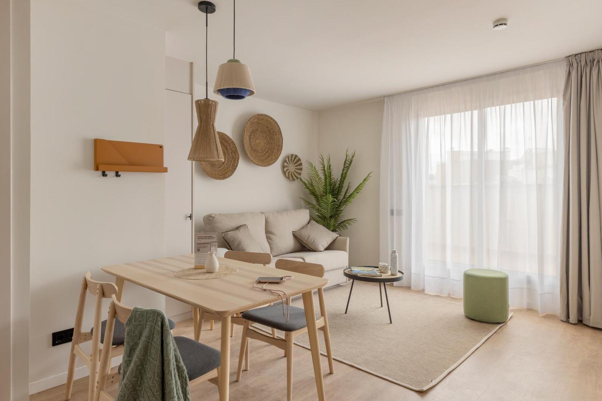 Libere Barcelona Sant Antoni Aparthotel Exterior photo