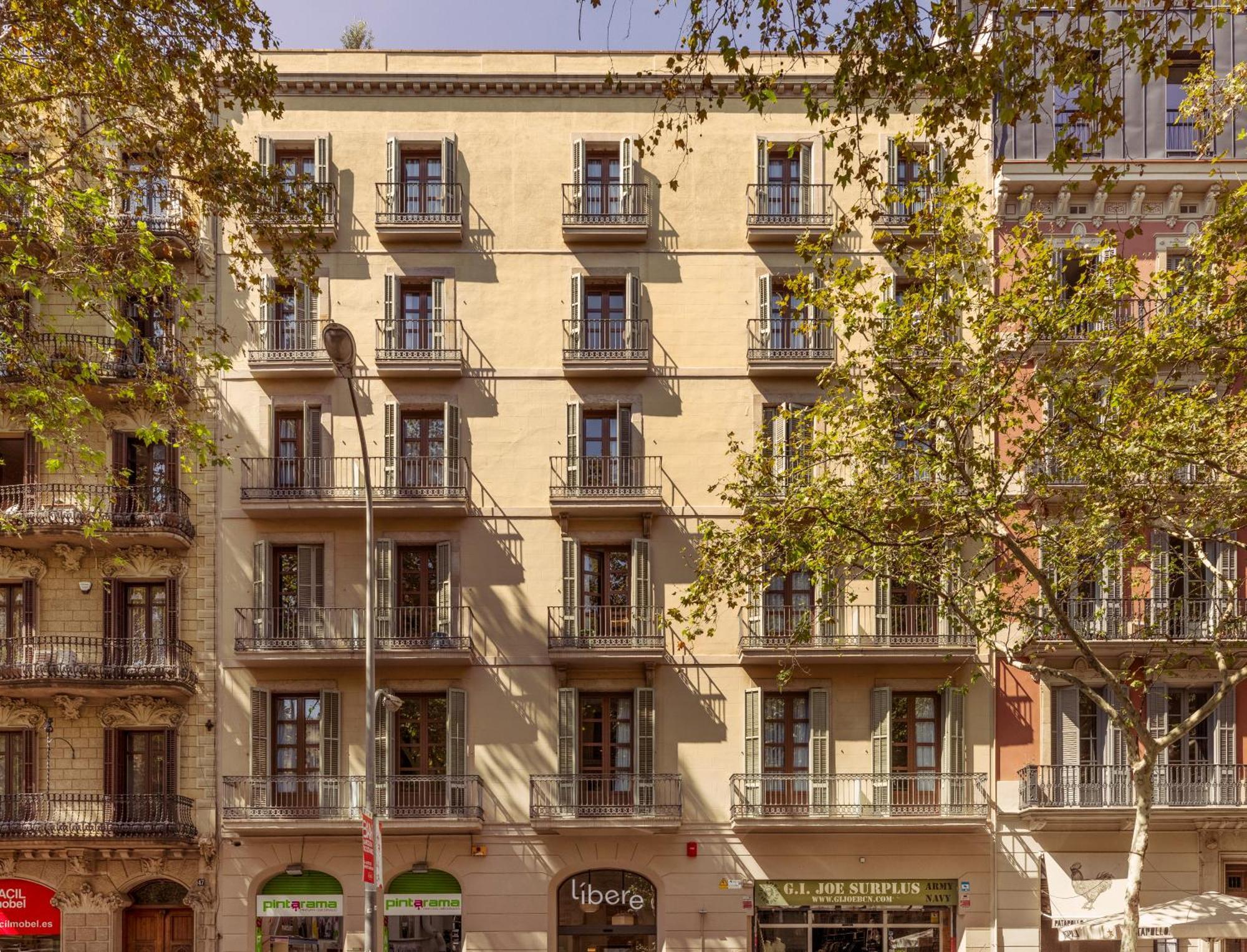 Libere Barcelona Sant Antoni Aparthotel Exterior photo